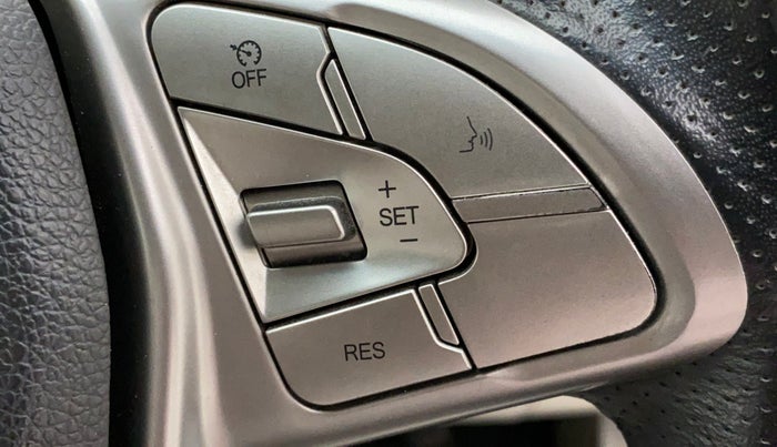 2019 Mahindra XUV300 W8 (O) 1.5 DIESEL, Diesel, Manual, 64,772 km, Adaptive Cruise Control