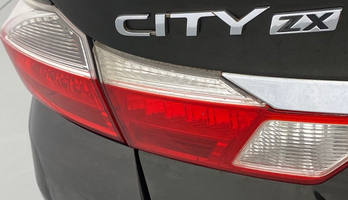2017 Honda City 1.5L I-DTEC ZX, Diesel, Manual, 1,07,648 km, Left tail light - Minor scratches