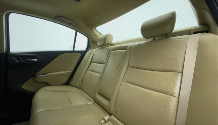 2017 Honda City 1.5L I-DTEC ZX, Diesel, Manual, 1,07,648 km, Right Side Rear Door Cabin