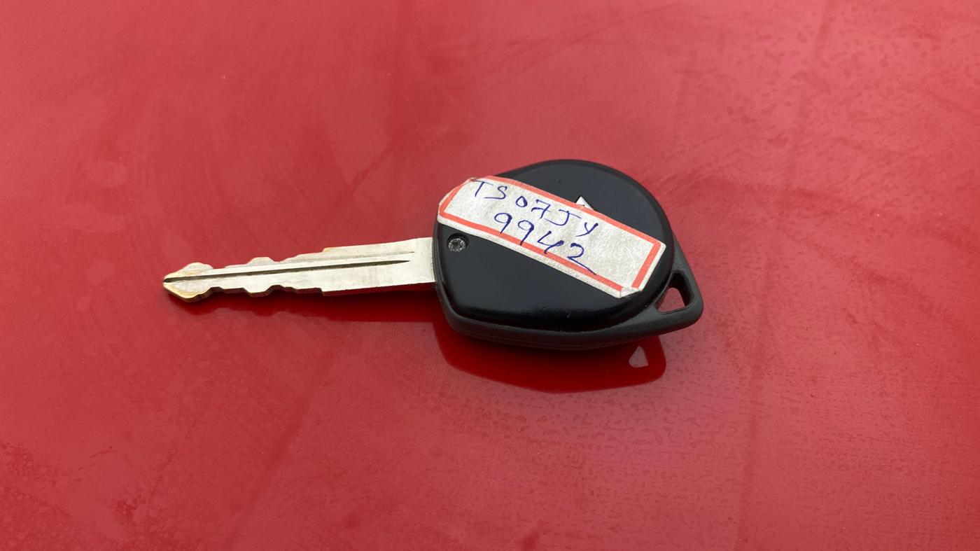 2023 Maruti Swift VXI AMT, Petrol, Automatic, 81,473 km, Key Close Up