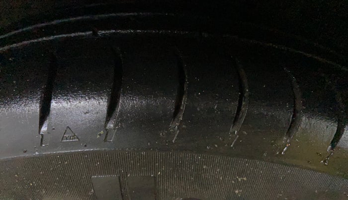 2019 Renault TRIBER RXZ, Petrol, Manual, 33,982 km, Left Front Tyre Tread