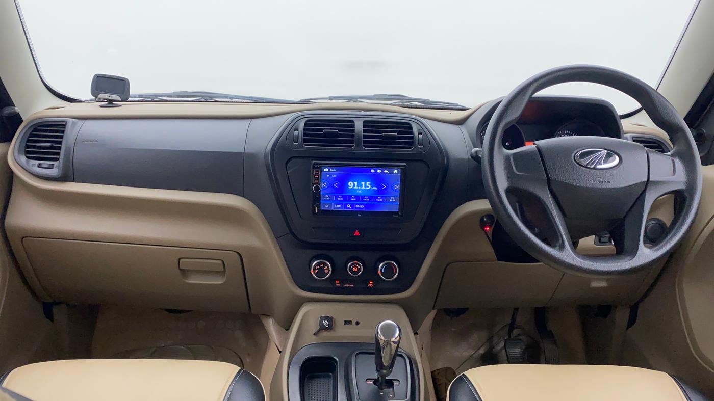 2015 Mahindra TUV300 T6 PLUS AMT, Diesel, Automatic, 42,086 km, Dashboard