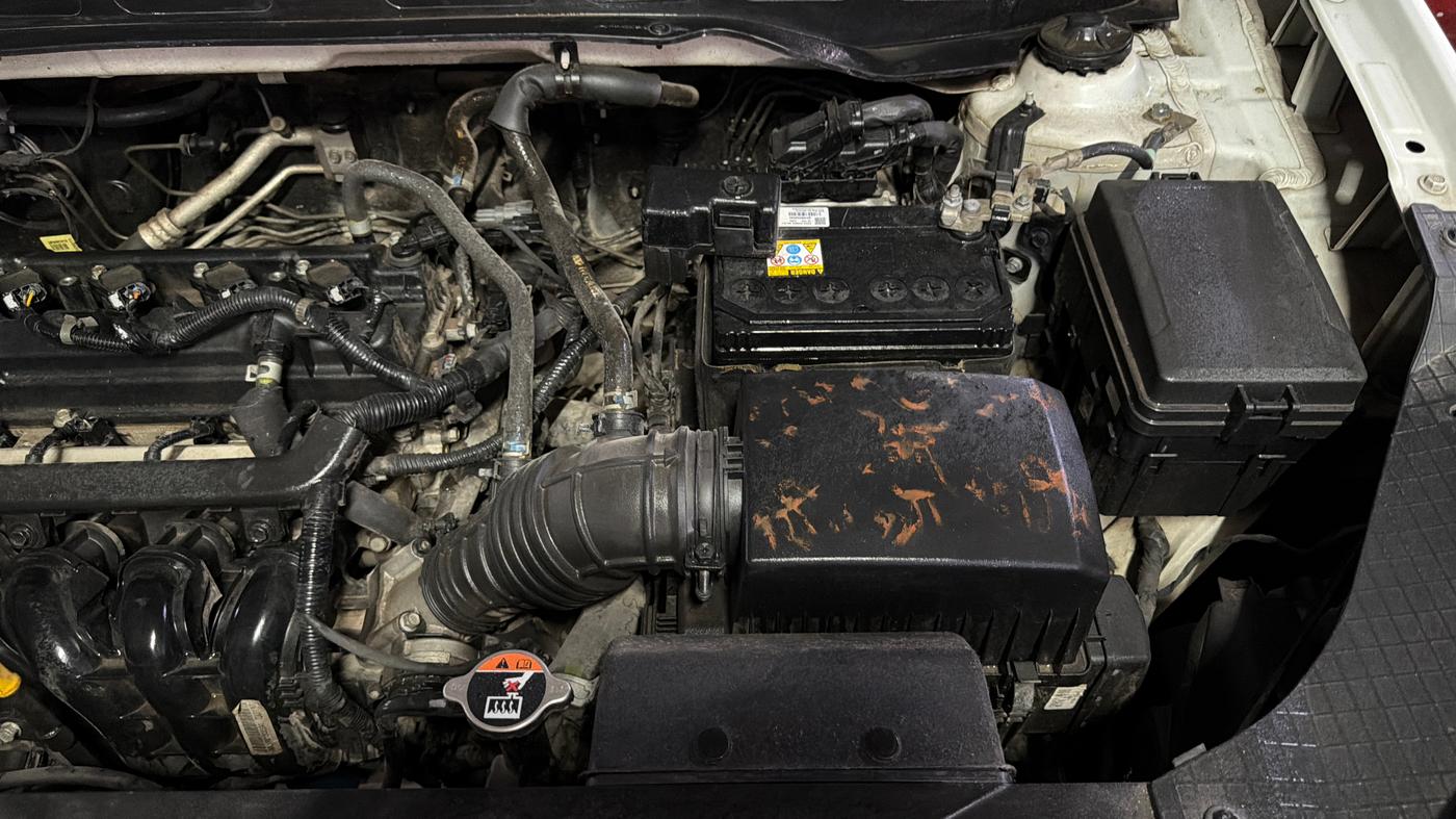 2020 Hyundai VENUE S 1.2, Petrol, Manual, 35,837 km, Engine View - Left