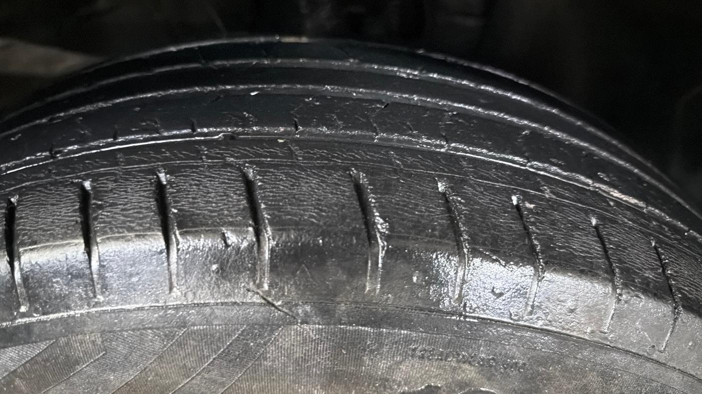 2020 Hyundai VENUE S 1.2, Petrol, Manual, 35,837 km, Right Front Tyre Tread