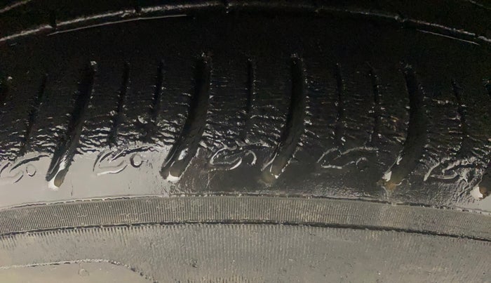 2021 Tata ALTROZ XZ PETROL, Petrol, Manual, 44,200 km, Right Front Tyre Tread