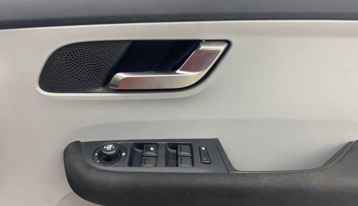 2021 Tata ALTROZ XZ PETROL, Petrol, Manual, 44,200 km, Driver Side Door Panels Control