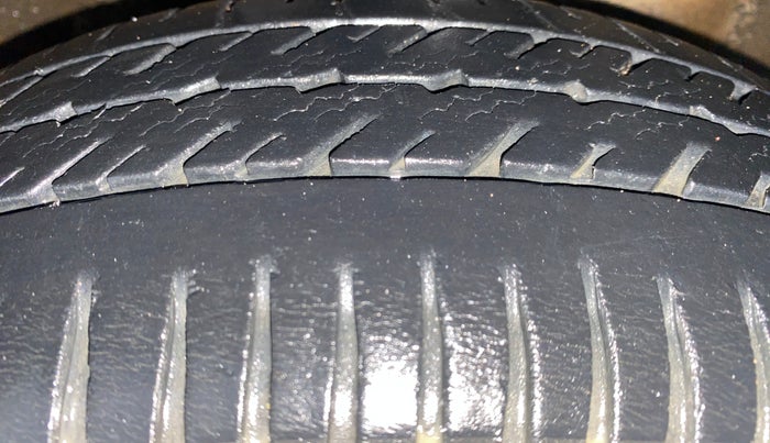 2014 Maruti Wagon R 1.0 VXI, Petrol, Manual, 70,435 km, Right Front Tyre Tread