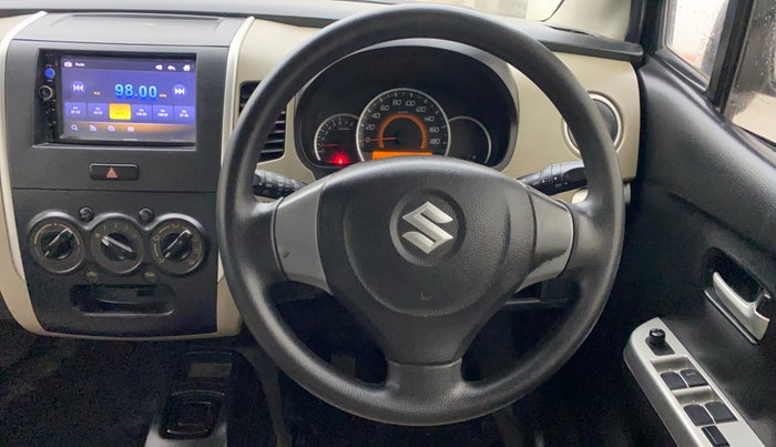 2014 Maruti Wagon R 1.0 VXI, Petrol, Manual, 70,435 km, Steering Wheel Close Up