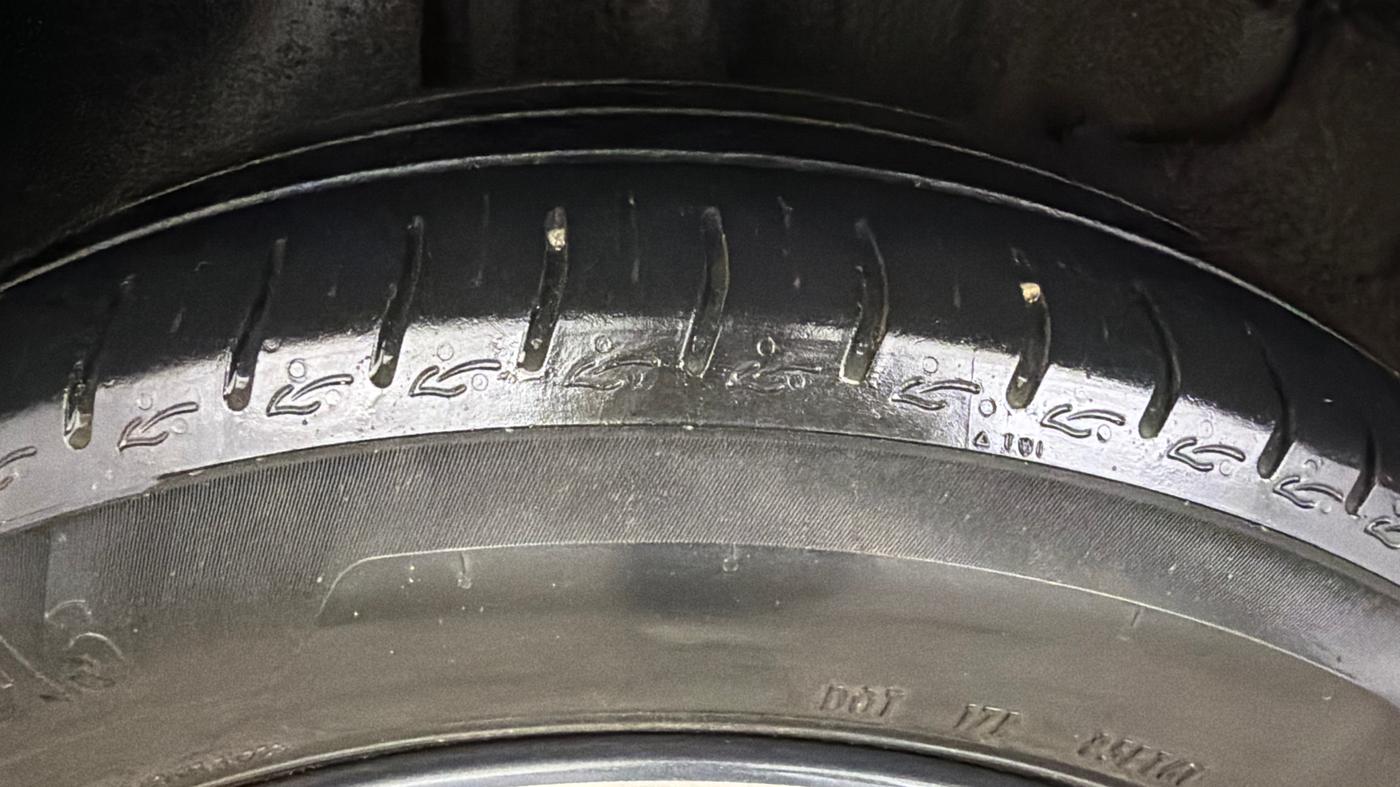 2023 Tata ALTROZ XZ CNG, CNG, Manual, 39,709 km, Right Rear Tyre Tread