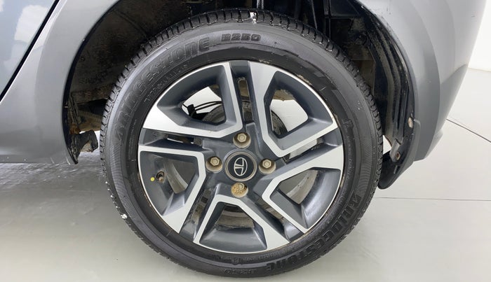 2020 Tata Tiago XZ+ 1.2 Revotron, Petrol, Manual, 22,438 km, Left Rear Wheel