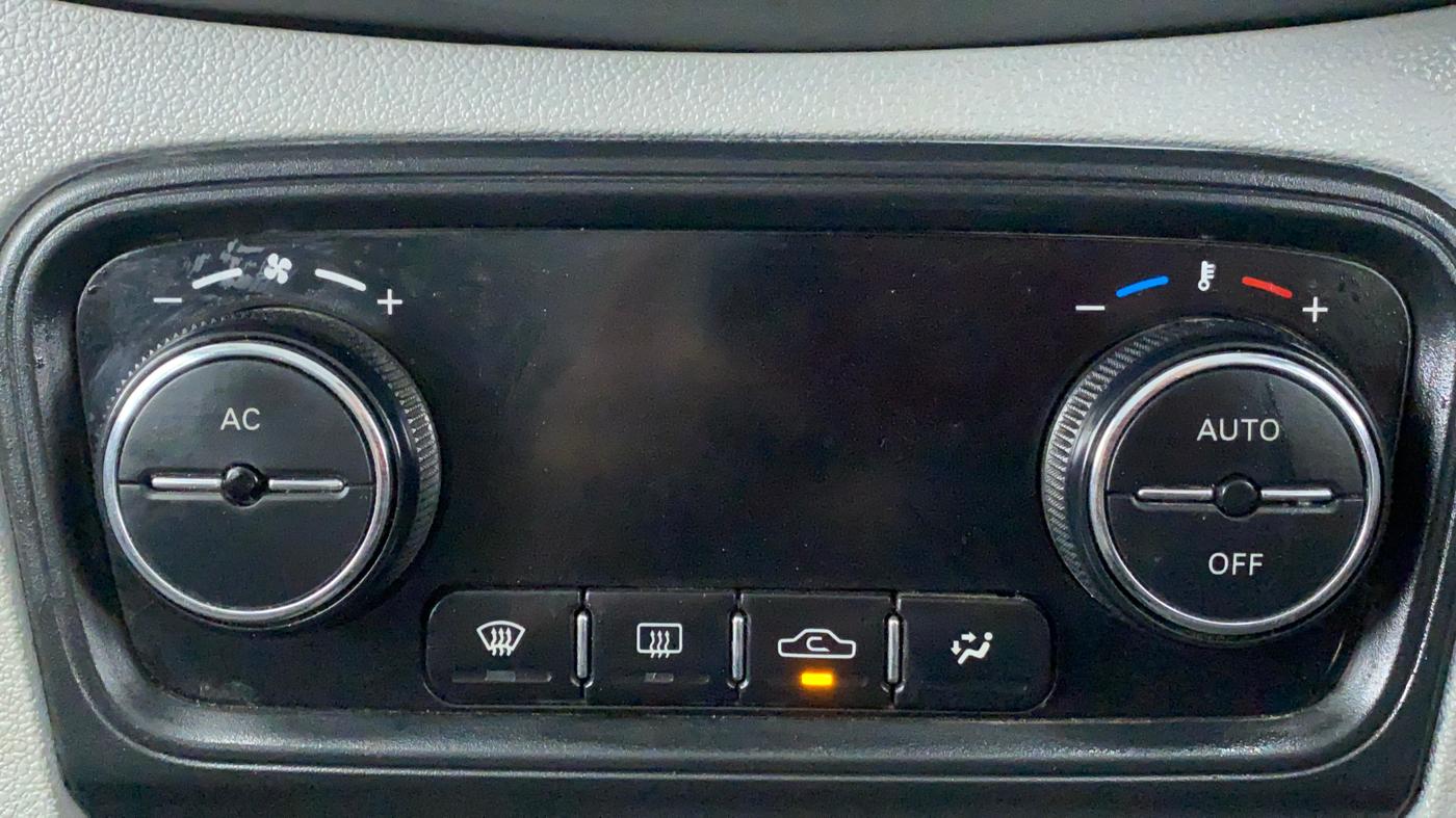 2020 Tata Tiago XZ+ 1.2 Revotron, Petrol, Manual, 22,438 km, Automatic Climate Control