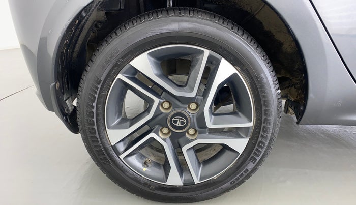 2020 Tata Tiago XZ+ 1.2 Revotron, Petrol, Manual, 22,438 km, Right Rear Wheel
