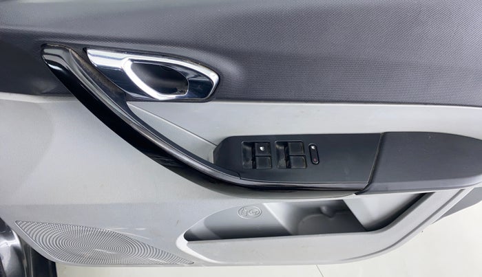 2020 Tata Tiago XZ+ 1.2 Revotron, Petrol, Manual, 22,438 km, Driver Side Door Panels Control