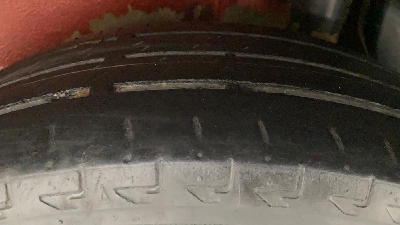 2018 Maruti IGNIS ALPHA 1.2 AMT DUAL TONE, Petrol, Automatic, 77,285 km, Left Rear Tyre Tread