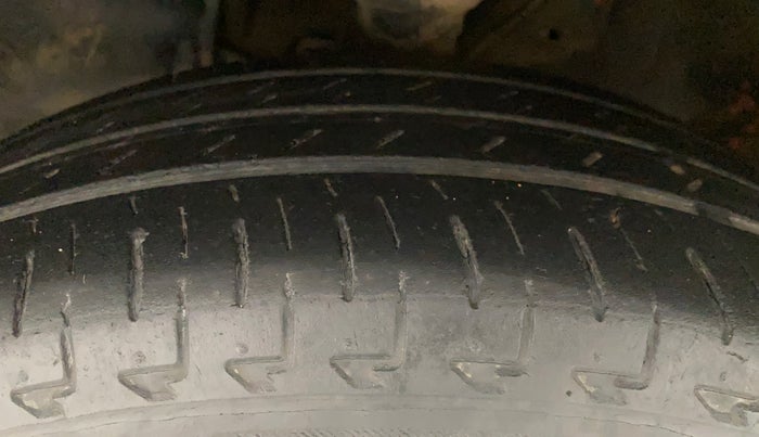 2018 Maruti IGNIS ALPHA 1.2 AMT DUAL TONE, Petrol, Automatic, 77,285 km, Left Front Tyre Tread