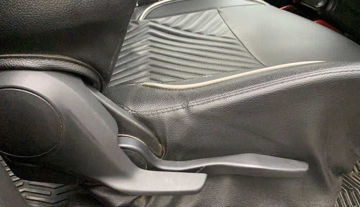 2018 Maruti IGNIS ALPHA 1.2 AMT DUAL TONE, Petrol, Automatic, 77,285 km, Driver Side Adjustment Panel