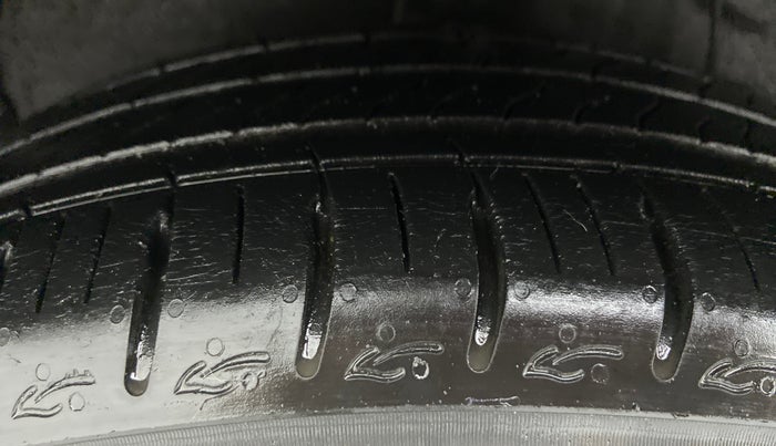2020 Hyundai AURA SX (O) MT, Petrol, Manual, 9,496 km, Right Rear Tyre Tread