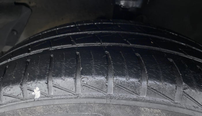 2012 Hyundai i20 MAGNA O 1.2, Petrol, Manual, 78,965 km, Left Front Tyre Tread