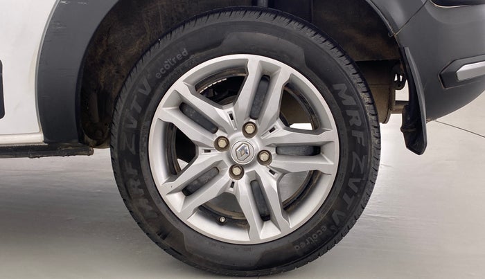 2020 Renault TRIBER RXZ AT, Petrol, Automatic, 13,293 km, Left Rear Wheel