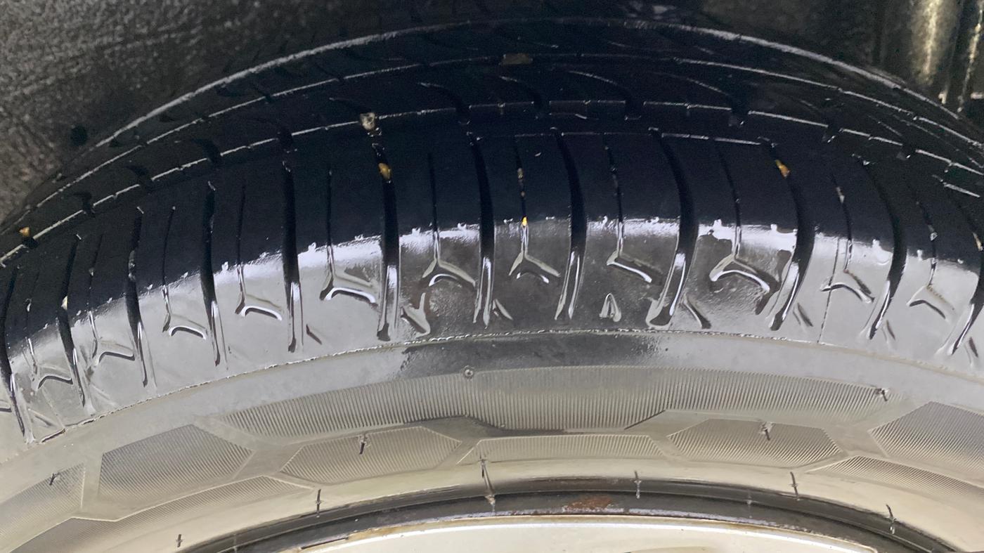 2015 Maruti Celerio VXI AMT, Petrol, Automatic, 92,589 km, Left Rear Tyre Tread