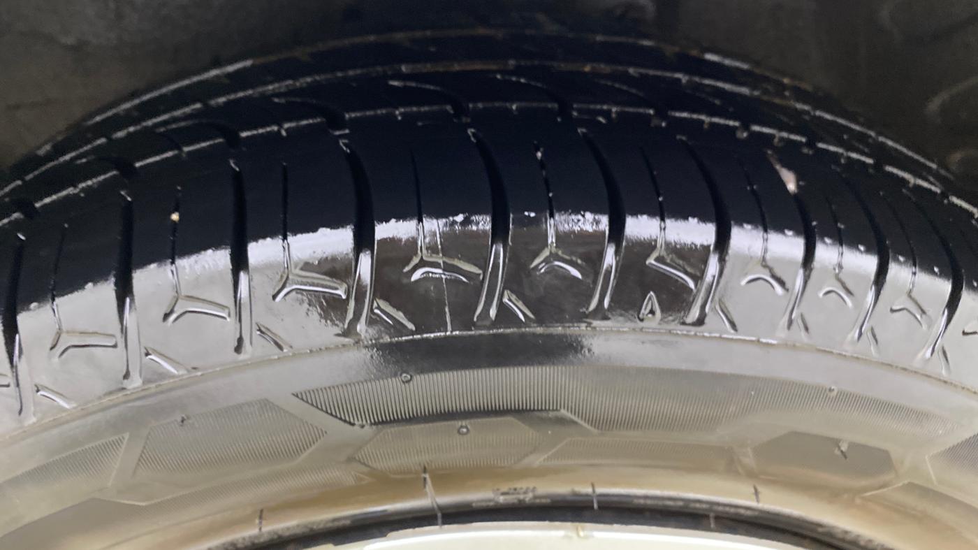 2015 Maruti Celerio VXI AMT, Petrol, Automatic, 92,589 km, Left Front Tyre Tread