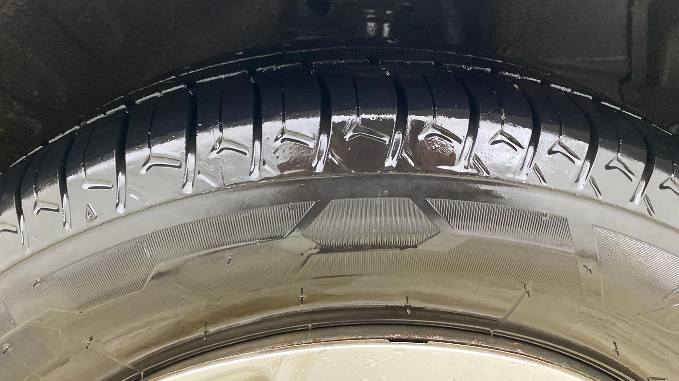 2015 Maruti Celerio VXI AMT, Petrol, Automatic, 92,589 km, Right Front Tyre Tread