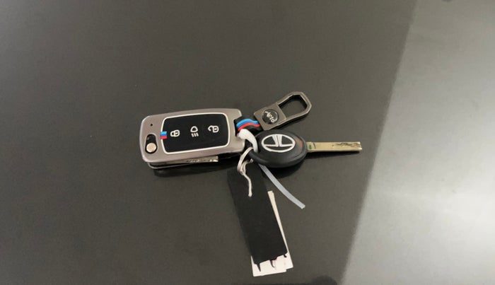 2020 Tata Tiago XT PETROL, Petrol, Manual, 95,865 km, Key Close Up