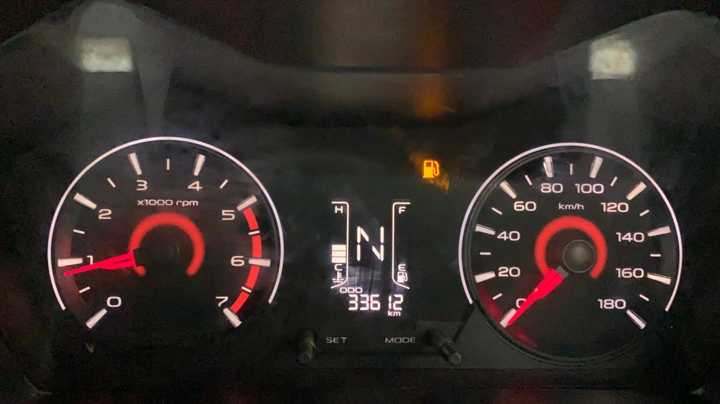 2016 Mahindra Kuv100 K8 6 STR, Petrol, Manual, 33,612 km, Odometer Image