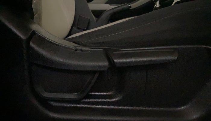 2021 Hyundai Creta SX 1.5 PETROL, Petrol, Manual, 59,854 km, Driver Side Adjustment Panel