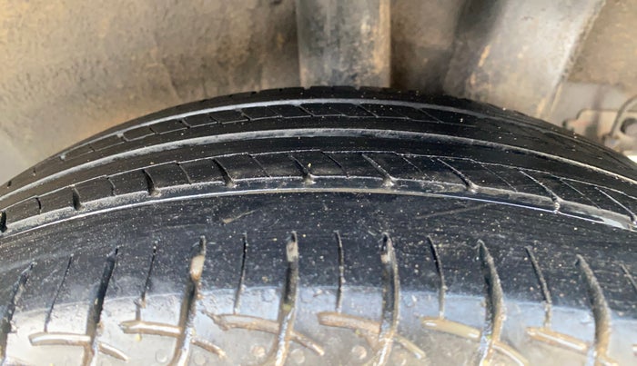 2015 Hyundai Grand i10 SPORTZ 1.2 KAPPA VTVT, Petrol, Manual, 75,839 km, Left Rear Tyre Tread