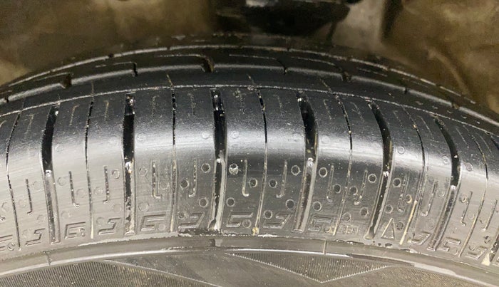 2015 Maruti Wagon R 1.0 VXI, Petrol, Manual, 48,478 km, Left Front Tyre Tread