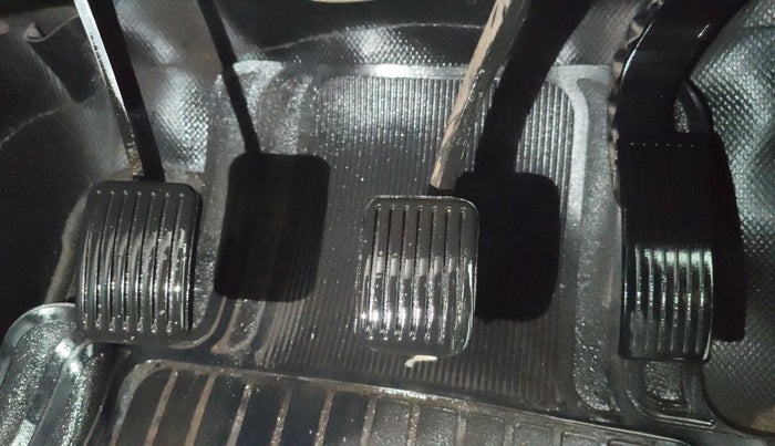 2020 Hyundai NEW SANTRO SPORTZ EXECUTIVE MT CNG, CNG, Manual, 80,349 km, Pedals