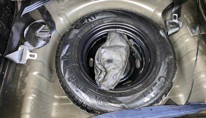 2016 Renault Kwid RXT 1.0, Petrol, Manual, 46,701 km, Spare Tyre