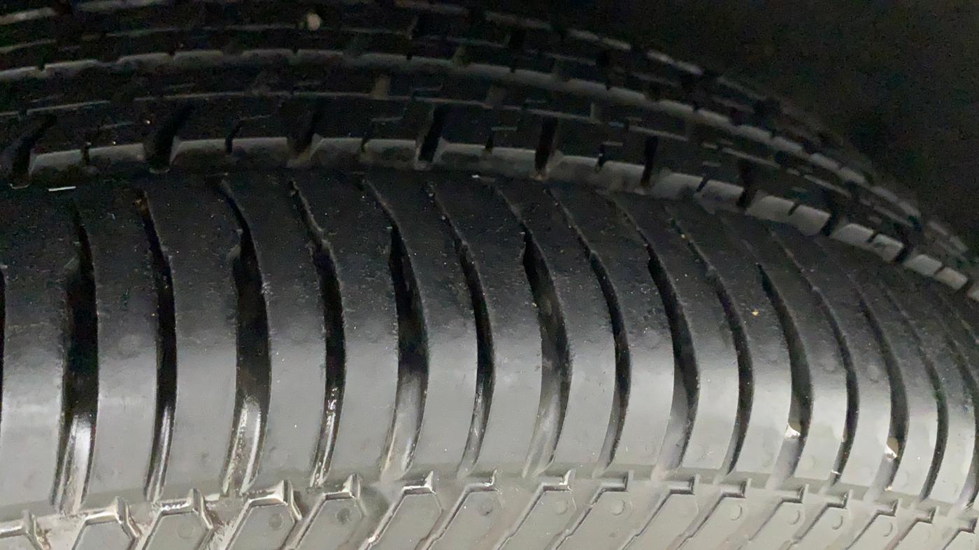 2017 Ford Ecosport TITANIUM + 1.5L PETROL AT, Petrol, Automatic, 91,641 km, Right Rear Tyre Tread