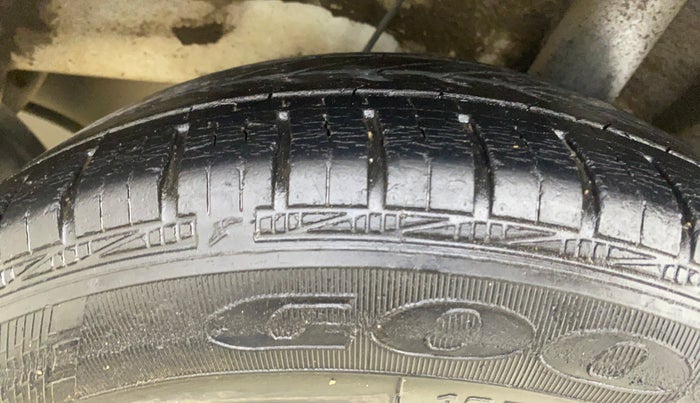 2018 Hyundai Grand i10 SPORTZ 1.2 KAPPA VTVT, Petrol, Manual, 32,564 km, Left Rear Tyre Tread