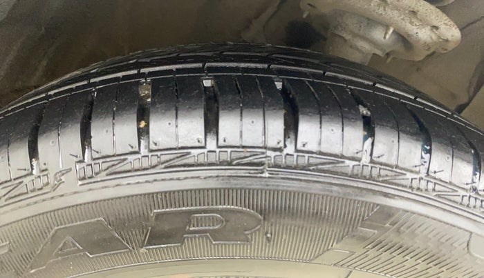 2018 Hyundai Grand i10 SPORTZ 1.2 KAPPA VTVT, Petrol, Manual, 32,564 km, Right Front Tyre Tread