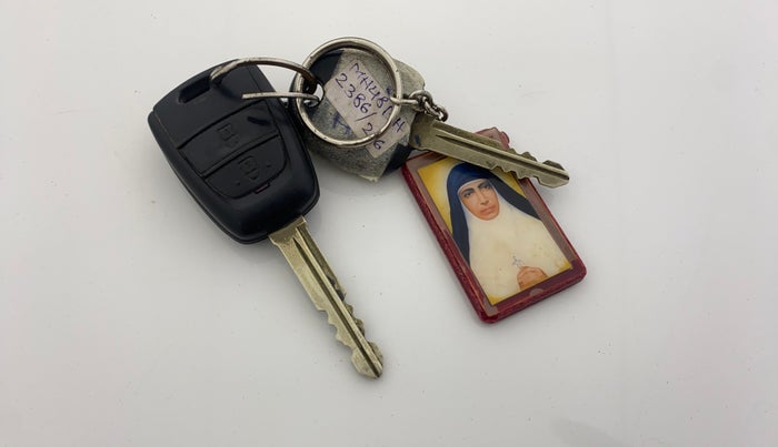 2018 Hyundai Grand i10 SPORTZ 1.2 KAPPA VTVT, Petrol, Manual, 32,564 km, Key Close Up