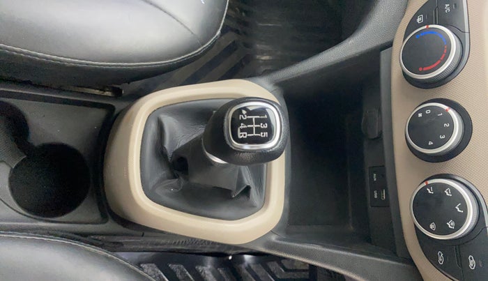 2018 Hyundai Grand i10 SPORTZ 1.2 KAPPA VTVT, Petrol, Manual, 32,564 km, Gear Lever