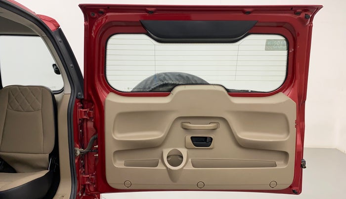 2018 Mahindra TUV300 T10, Diesel, Manual, 38,677 km, Boot Door Open