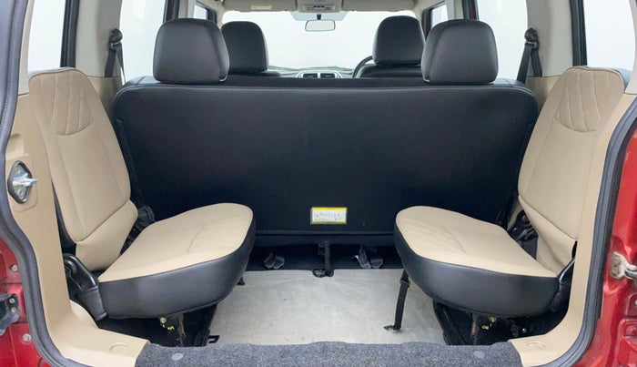 2018 Mahindra TUV300 T10, Diesel, Manual, 38,677 km, Third Seat Row ( optional )