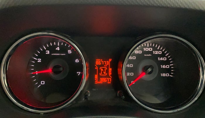 2018 Mahindra TUV300 T10, Diesel, Manual, 38,677 km, Odometer Image