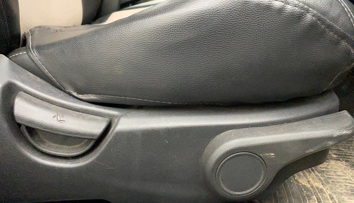 2016 Hyundai Grand i10 ASTA 1.2 KAPPA VTVT, Petrol, Manual, 74,476 km, Driver Side Adjustment Panel