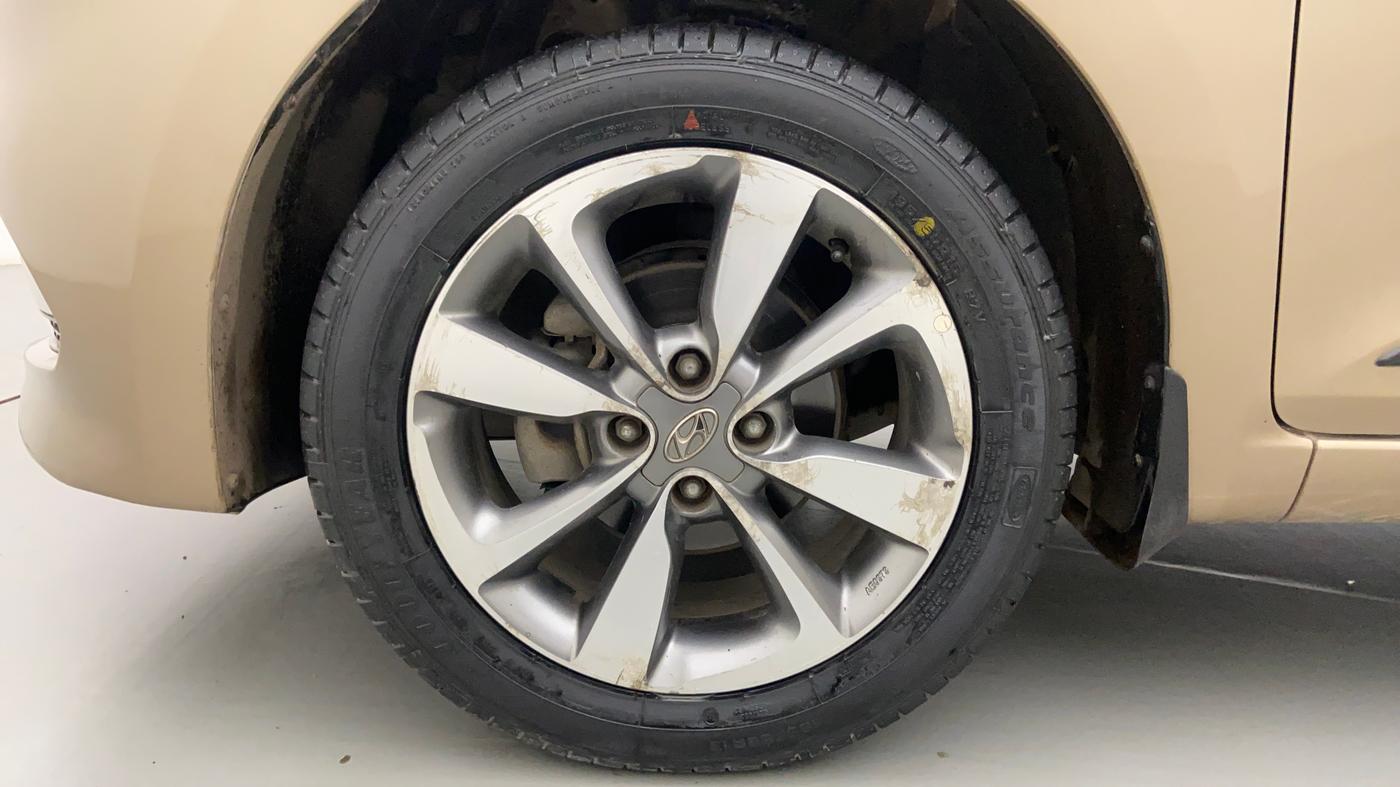 2015 Hyundai Elite i20 ASTA 1.2, Petrol, Manual, 29,982 km, Left Front Wheel