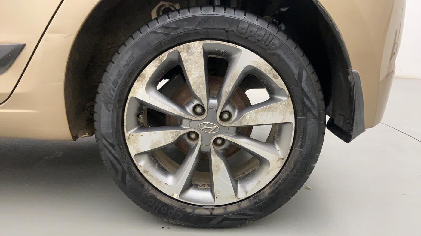 2015 Hyundai Elite i20 ASTA 1.2, Petrol, Manual, 29,982 km, Left Rear Wheel