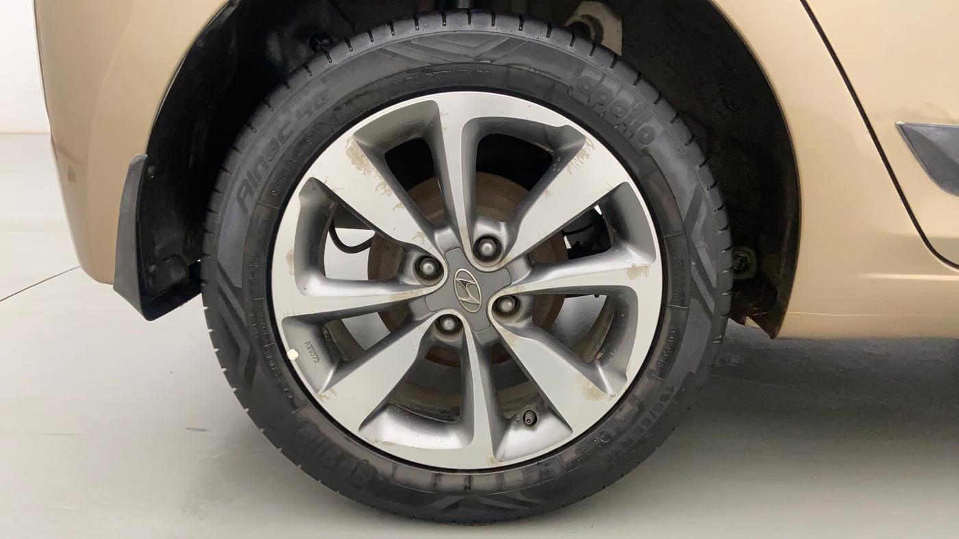 2015 Hyundai Elite i20 ASTA 1.2, Petrol, Manual, 29,982 km, Right Rear Wheel