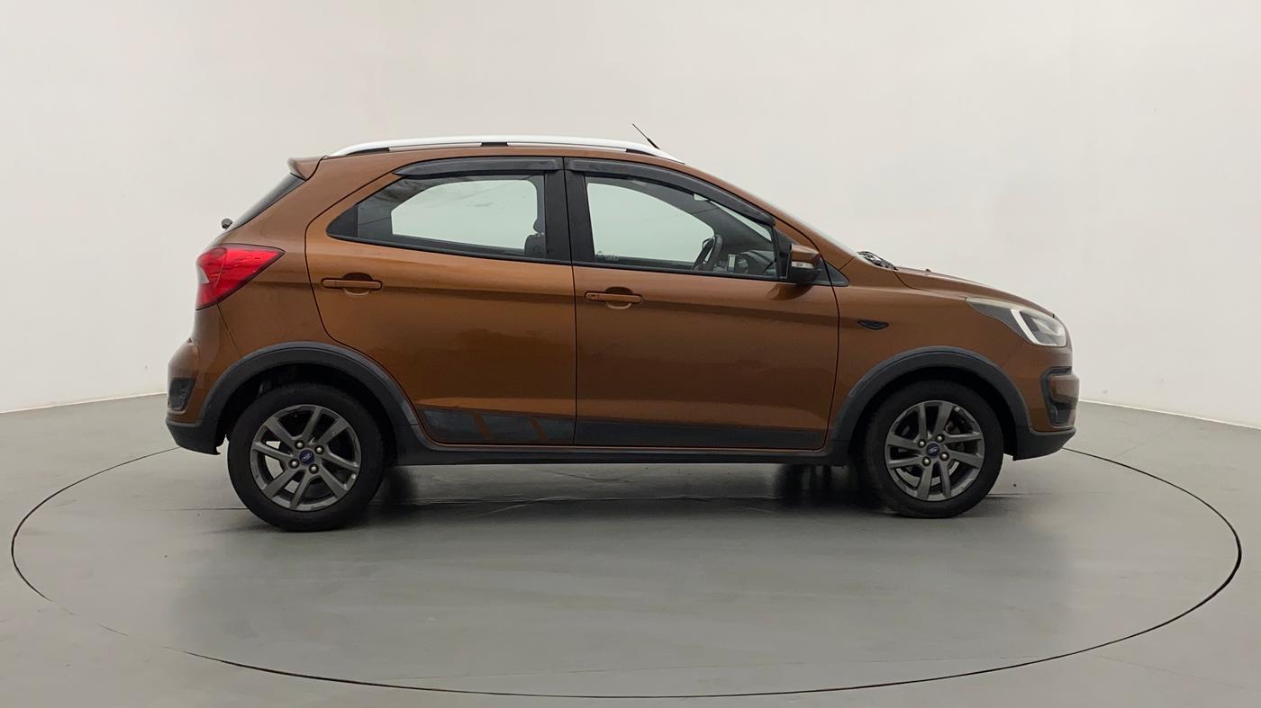 2020 Ford FREESTYLE TITANIUM PLUS 1.5 DIESEL, Diesel, Manual, 39,998 km, Right Side