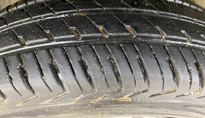 2023 Maruti Alto K10 VXI, Petrol, Manual, 28,199 km, Left Front Tyre Tread