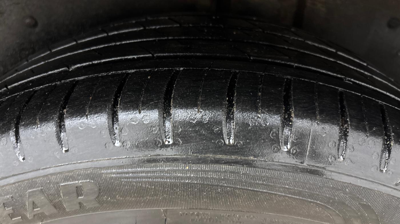 2022 MG HECTOR PLUS SHARP 1.5 PETROL TURBO CVT 6-STR, Petrol, Automatic, 39,063 km, Left Rear Tyre Tread