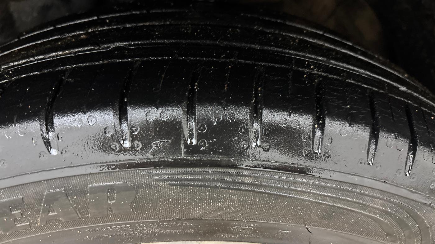 2022 MG HECTOR PLUS SHARP 1.5 PETROL TURBO CVT 6-STR, Petrol, Automatic, 39,063 km, Left Front Tyre Tread