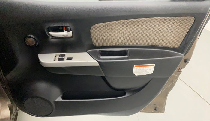 2015 Maruti Wagon R 1.0 LXI CNG, CNG, Manual, 57,643 km, Driver Side Door Panels Control
